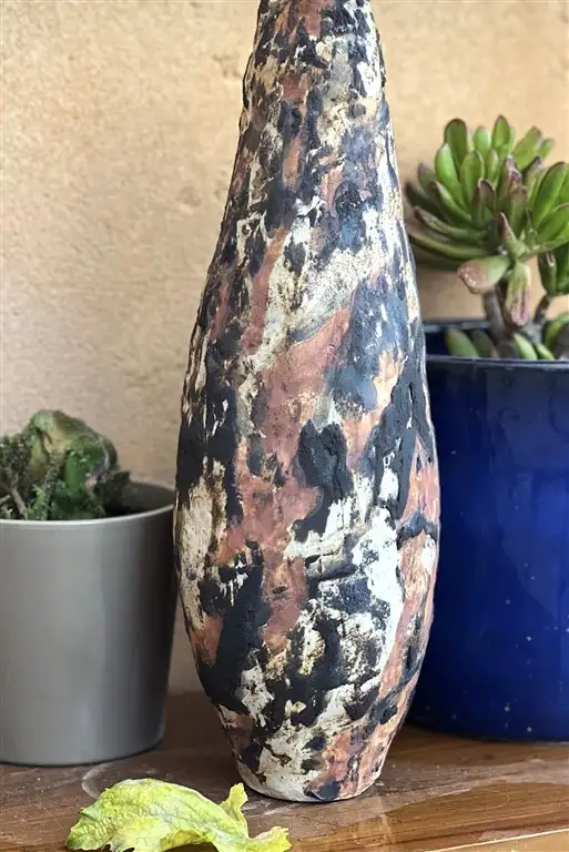 Sculpture en terre melée par Hirunda ceramic à Cabris